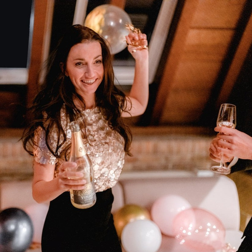 Balloons and drinking Vinada