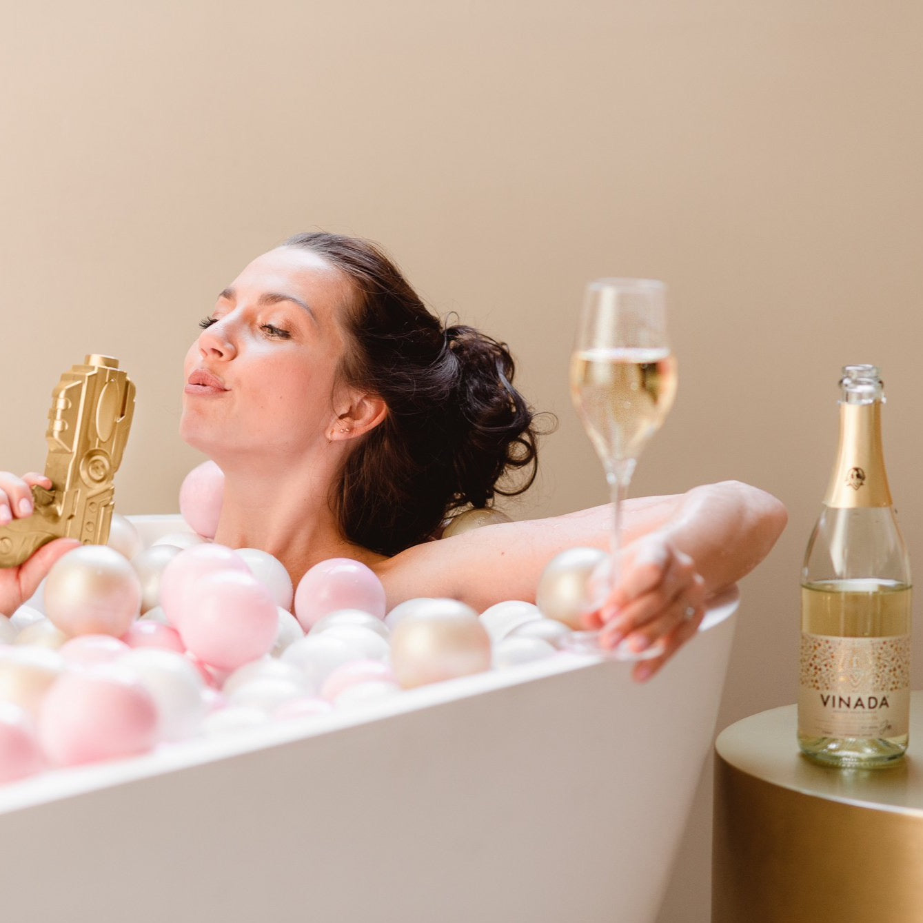 Amazing Airen gold VINADA